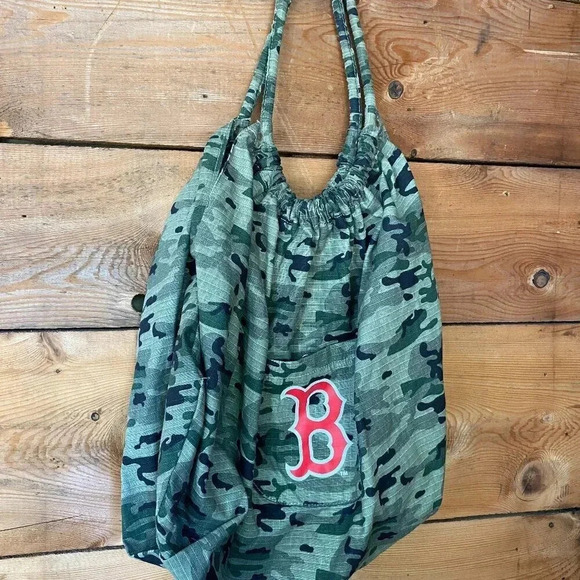 Red Sox Bag Army Green Camouflage Red B Tote/Shoulder Red Sox Fan Bag - Picture 1 of 13